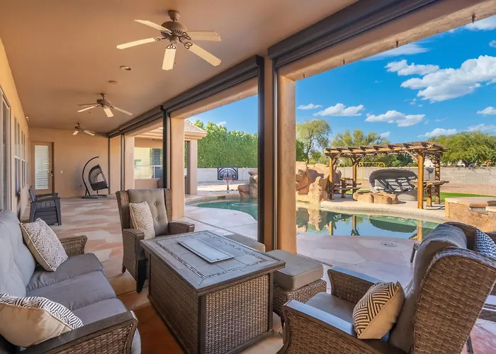 Mystic Desert • • Pool & *